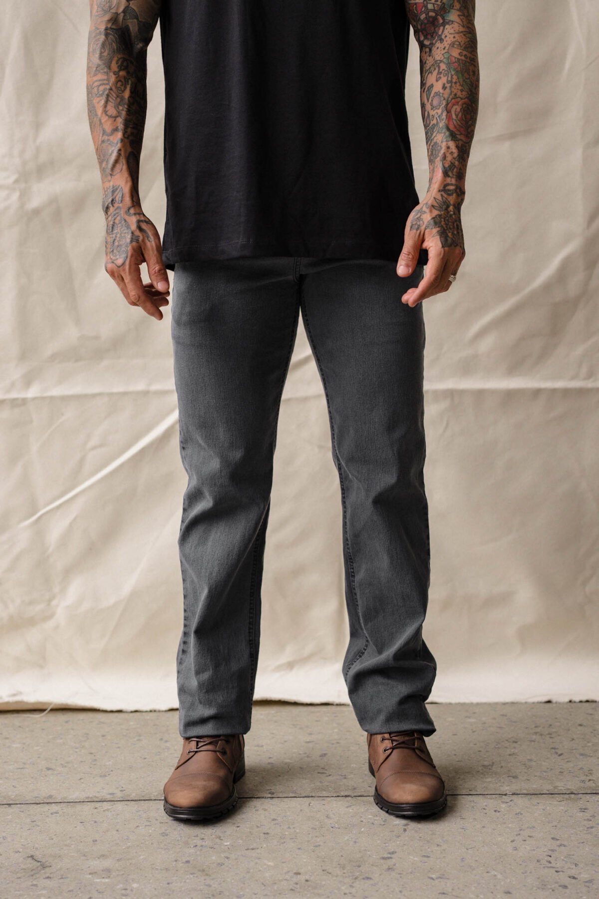 Calça jeans reta com elastano-Dirty Oil